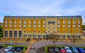 Village Hull Hotel